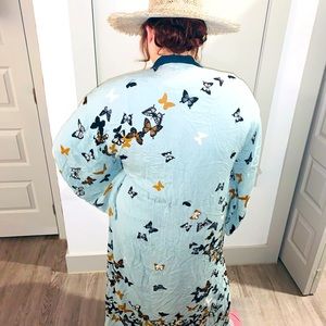 🦋Women’s butterfly free people kimono excellent condition. New without tags.🦋